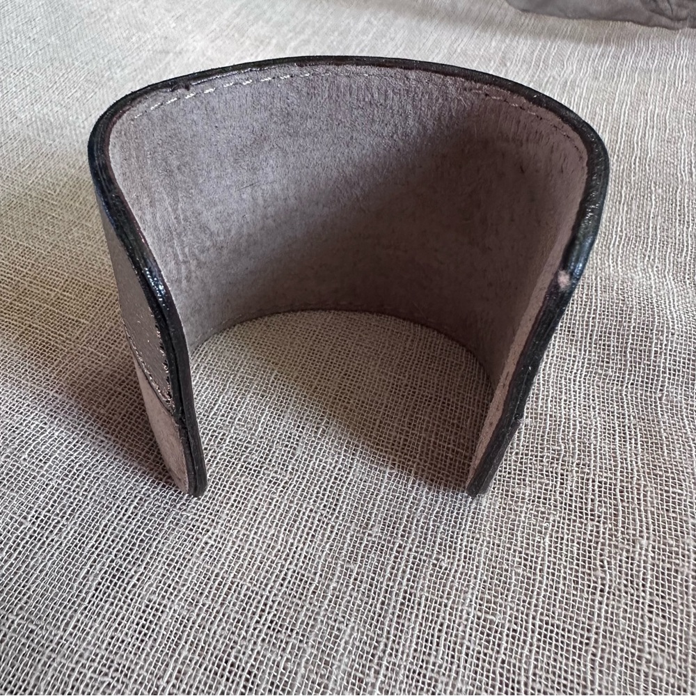 Colette Malouf Two Tone Cuff - Picture 5 of 7